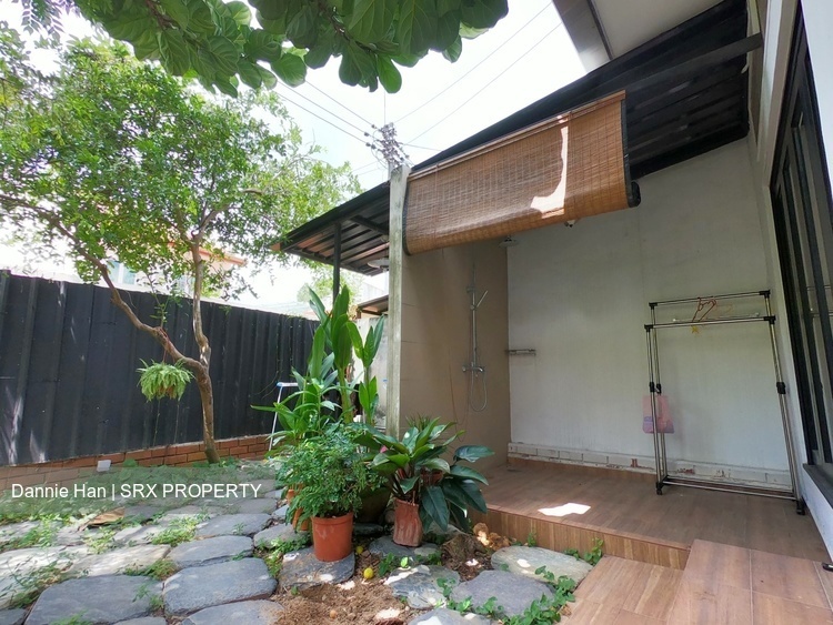 Toh Estate (D17), Terrace #205309271
